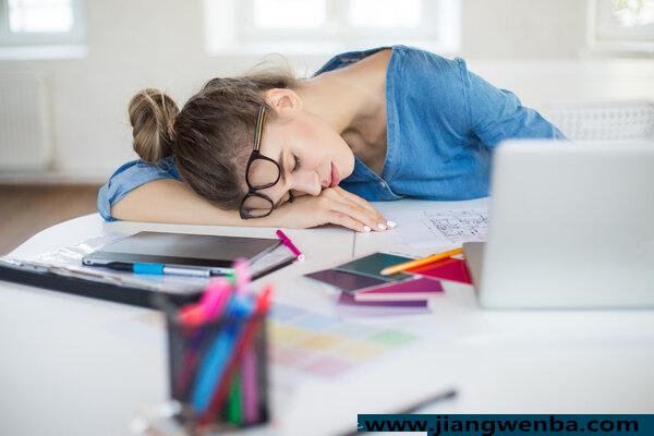 这三种睡眠习惯请及时改正，别等健康受损才后悔！